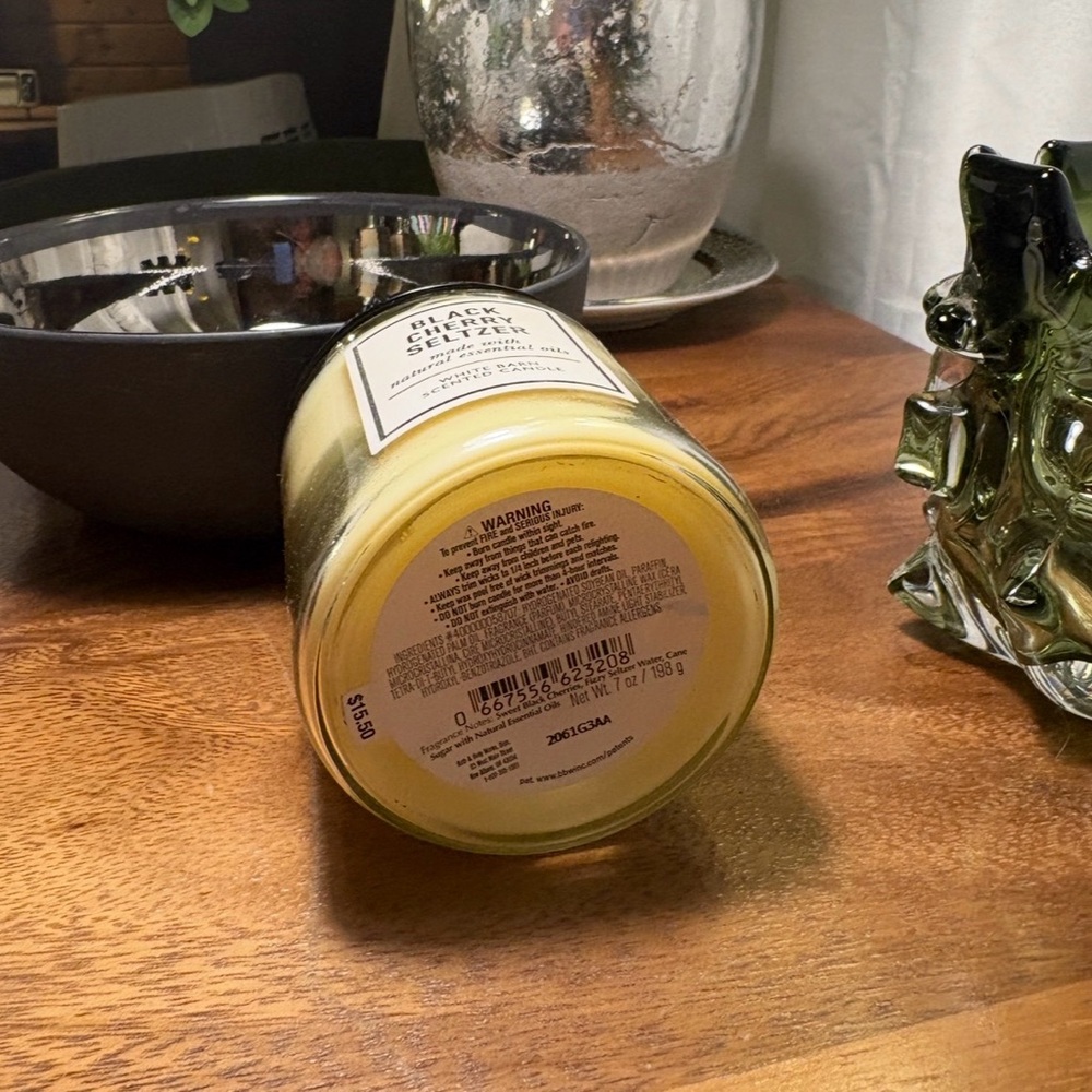 White Barn Bath & Body Works candle Black Cherry + Cherry Seltzer NEW - Picture 5 of 5